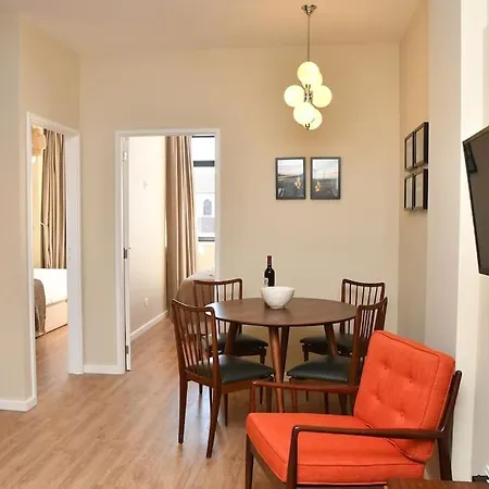 아파트 Boavista Trendy 2 Quartos Com Muita Luz E 1 Wc 포르투